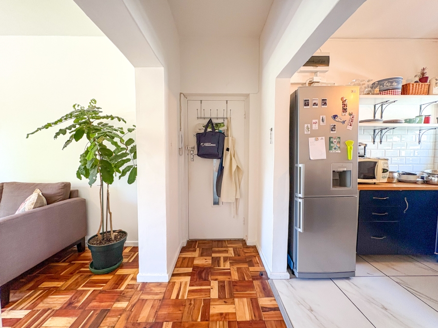 2 Bedroom Property for Sale in Vredehoek Western Cape